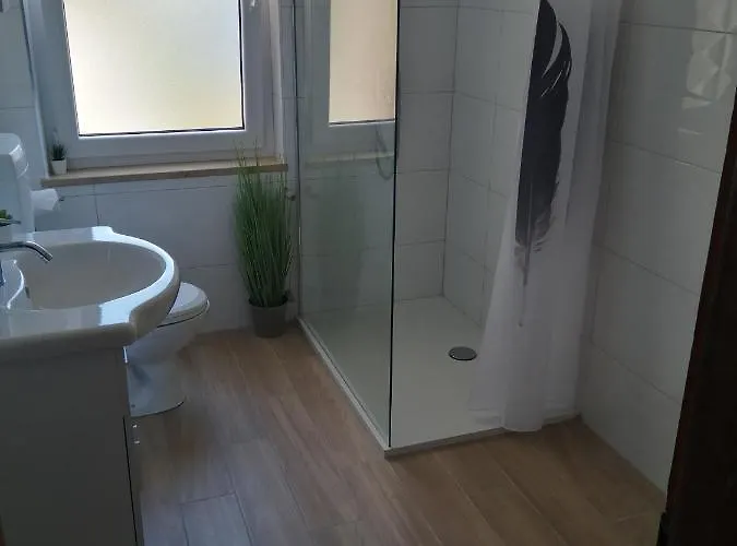 Salvia And בית הארחה רוביני