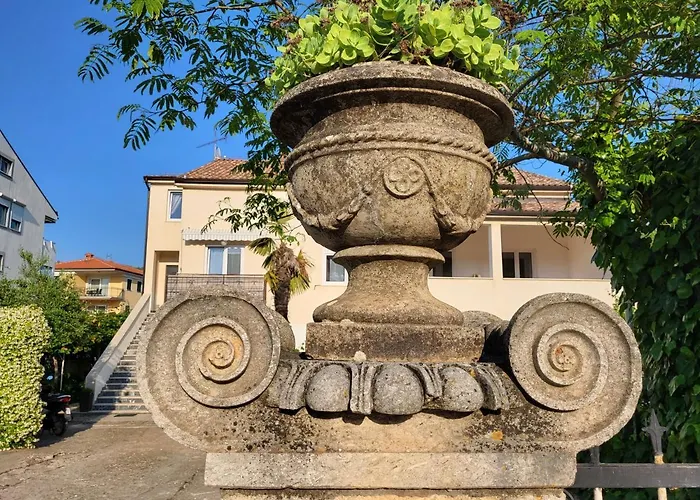 בית הארחה Salvia And רוביני