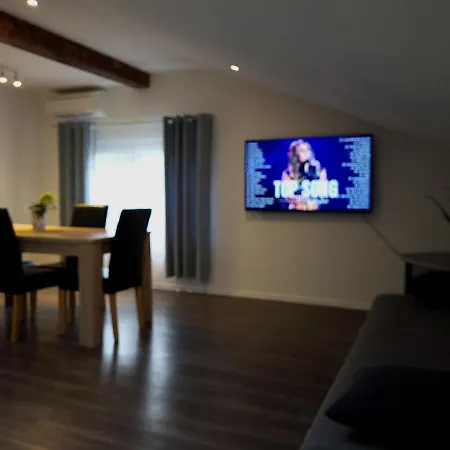 Salvia Rooms&apartments Affittacamere Rovigno